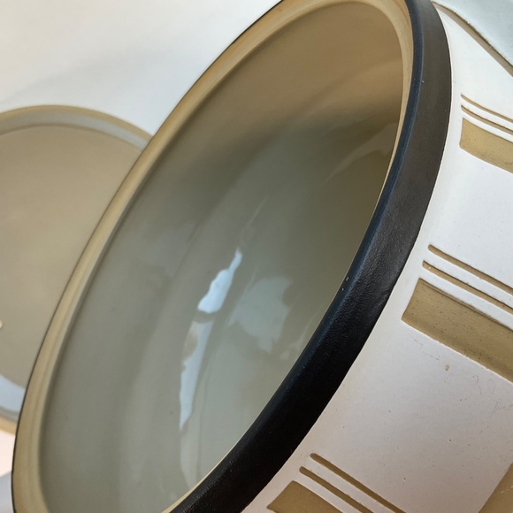 DENBY Vintage “Gourmet” MCM 8 Pint Stoneware Covered Casserole w/ Handle(s) - Picture 10 of 17